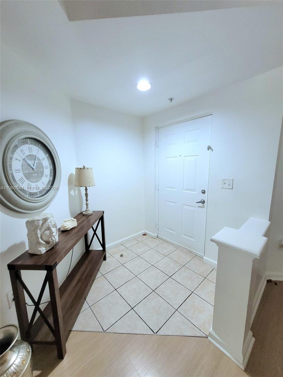 image Porto Bellagio Condo3