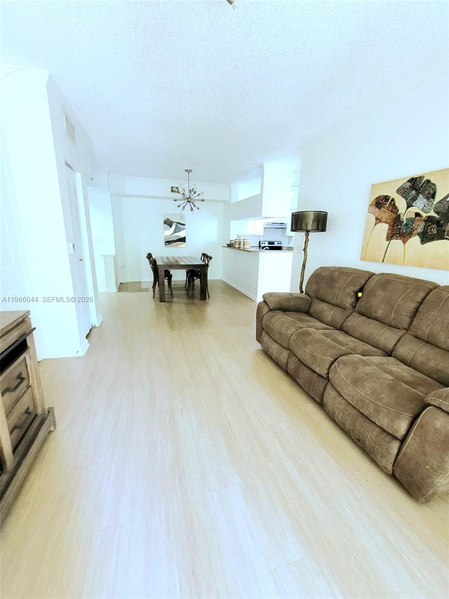 image Porto Bellagio Condo7