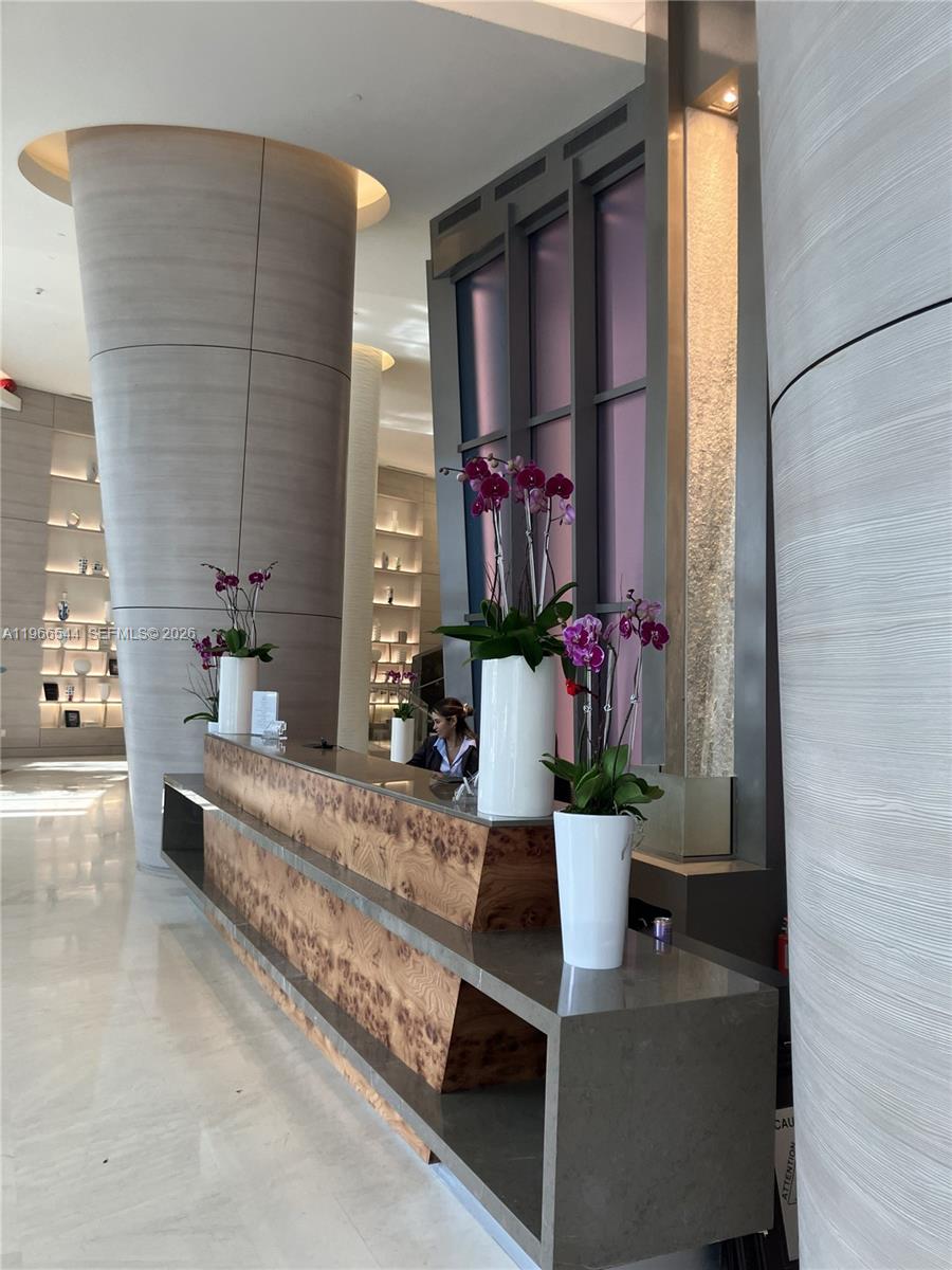 image Trump Royale30