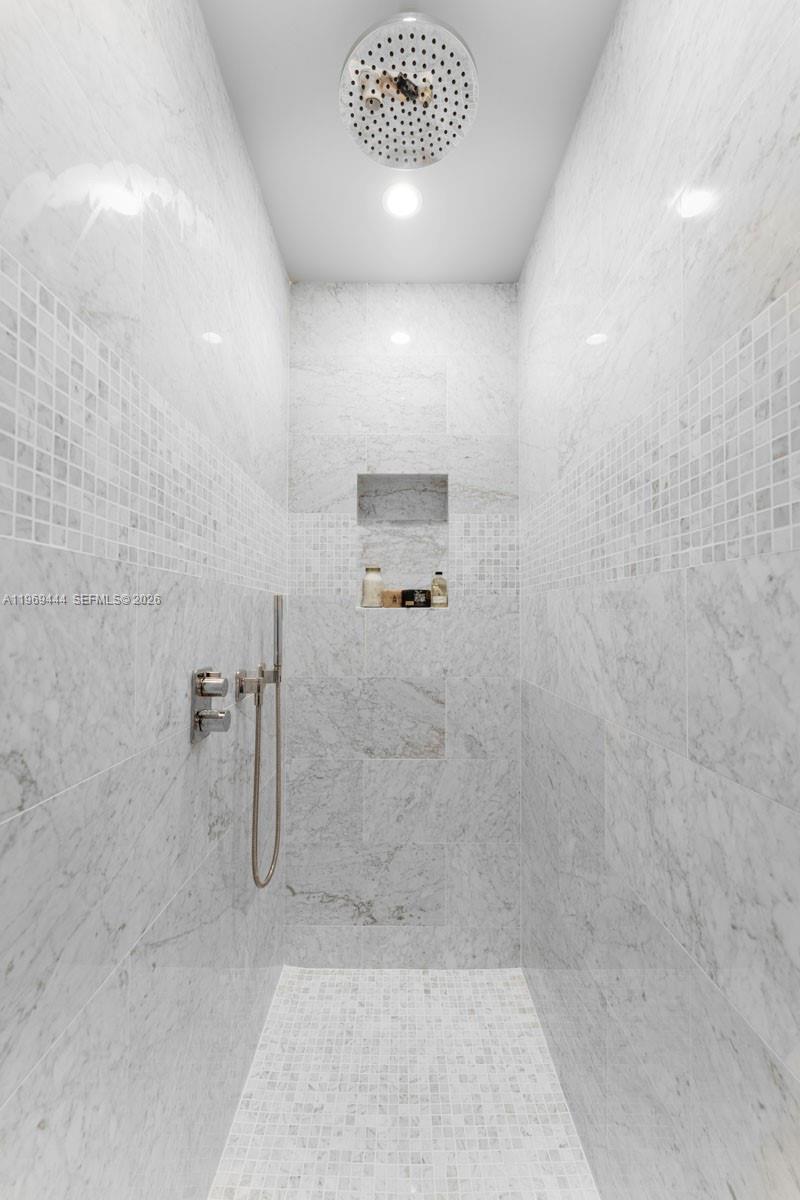 image Brickell Flatiron25