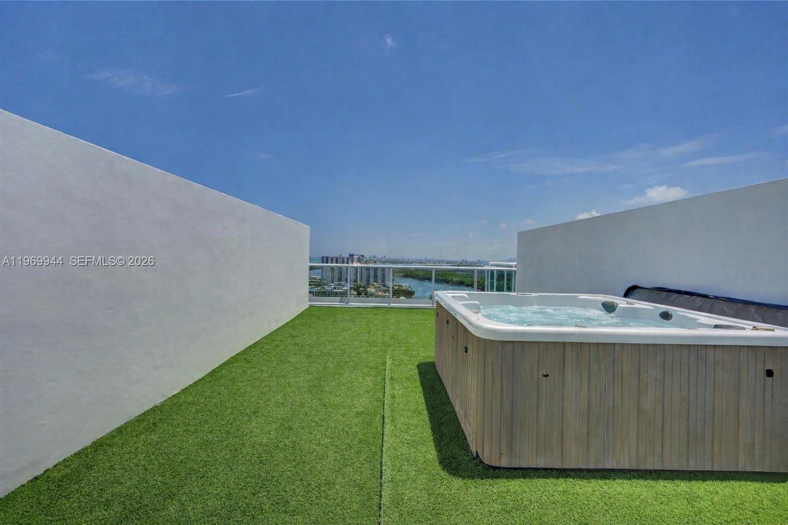 400 Sunny Isles Blvd #2004 Sunny Isles Beach, FL 33160