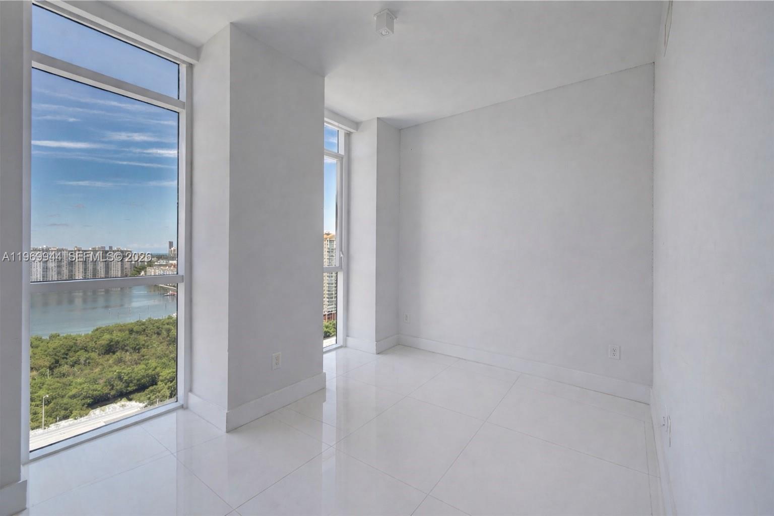 400 Sunny Isles Blvd #2004 Sunny Isles Beach, FL 33160