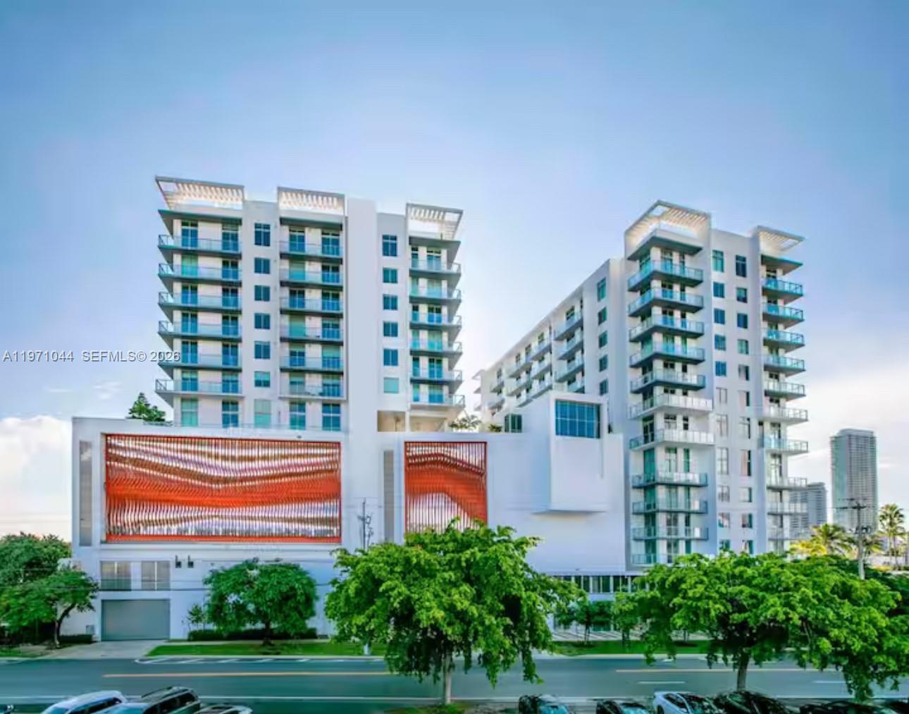 3900 Biscayne Blvd #S-402