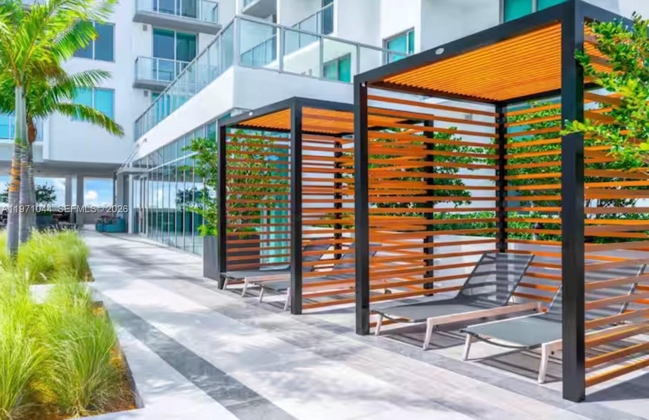 3900 Biscayne Blvd #S-402 Miami, FL 33137