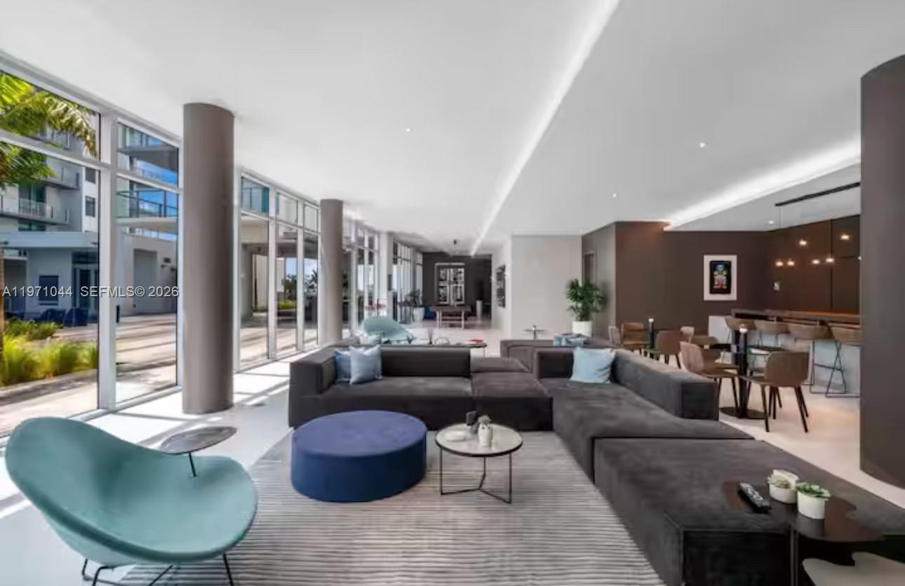 3900 Biscayne Blvd #S-402 Miami, FL 33137