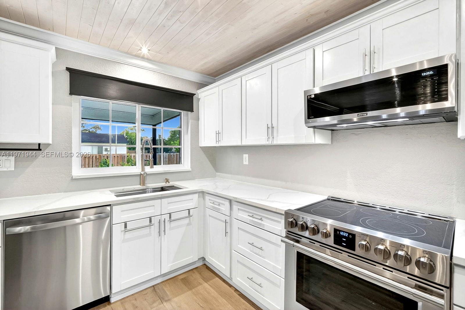 11280 NW 26th St Plantation, FL 33323