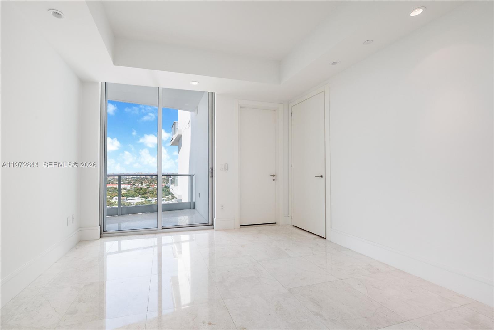 2627 S Bayshore Dr #2703 Miami, FL 33133