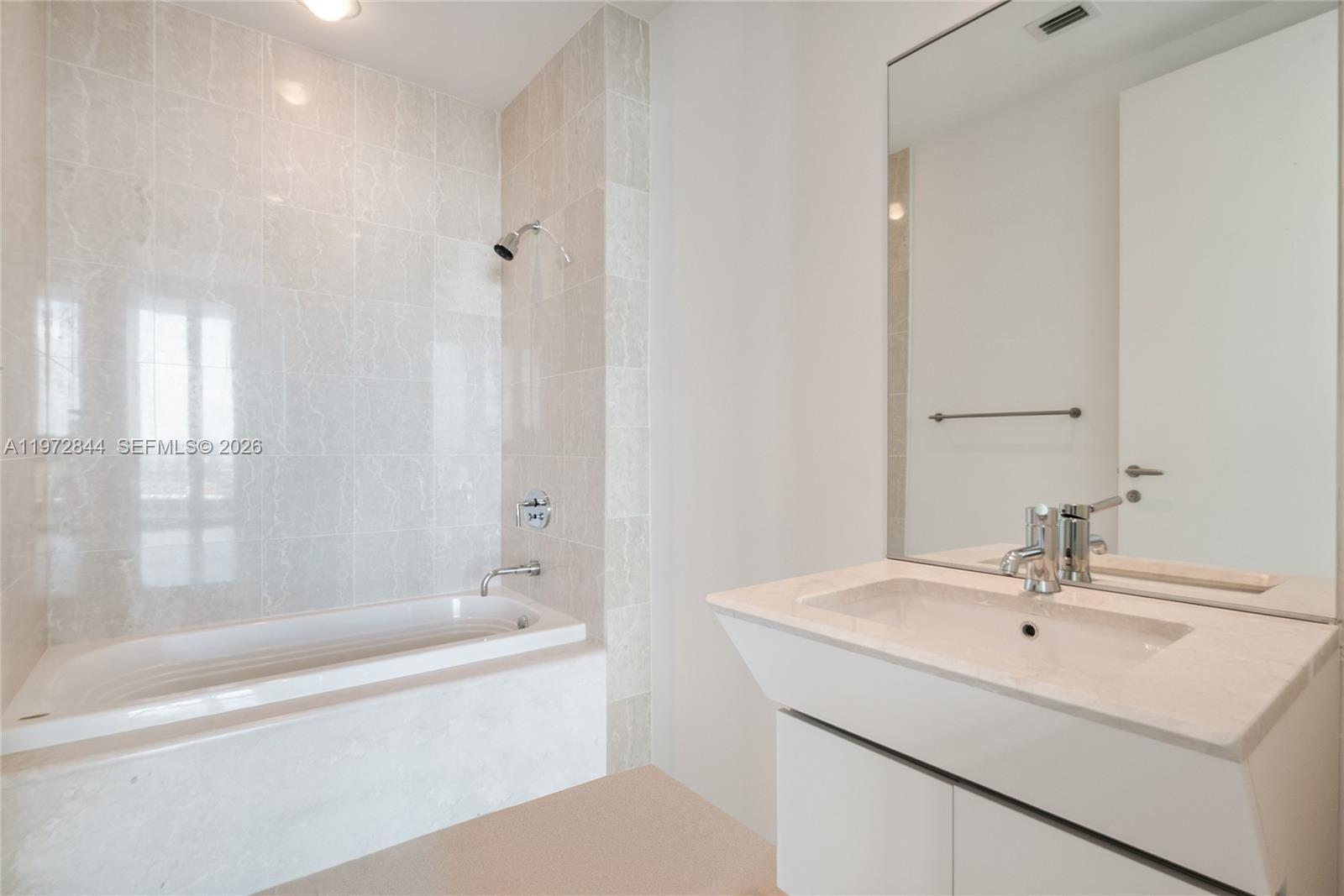 2627 S Bayshore Dr #2703 Miami, FL 33133