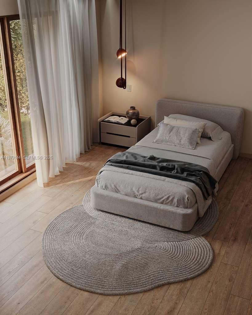 72 W Shore Dr W Miami, FL 33133