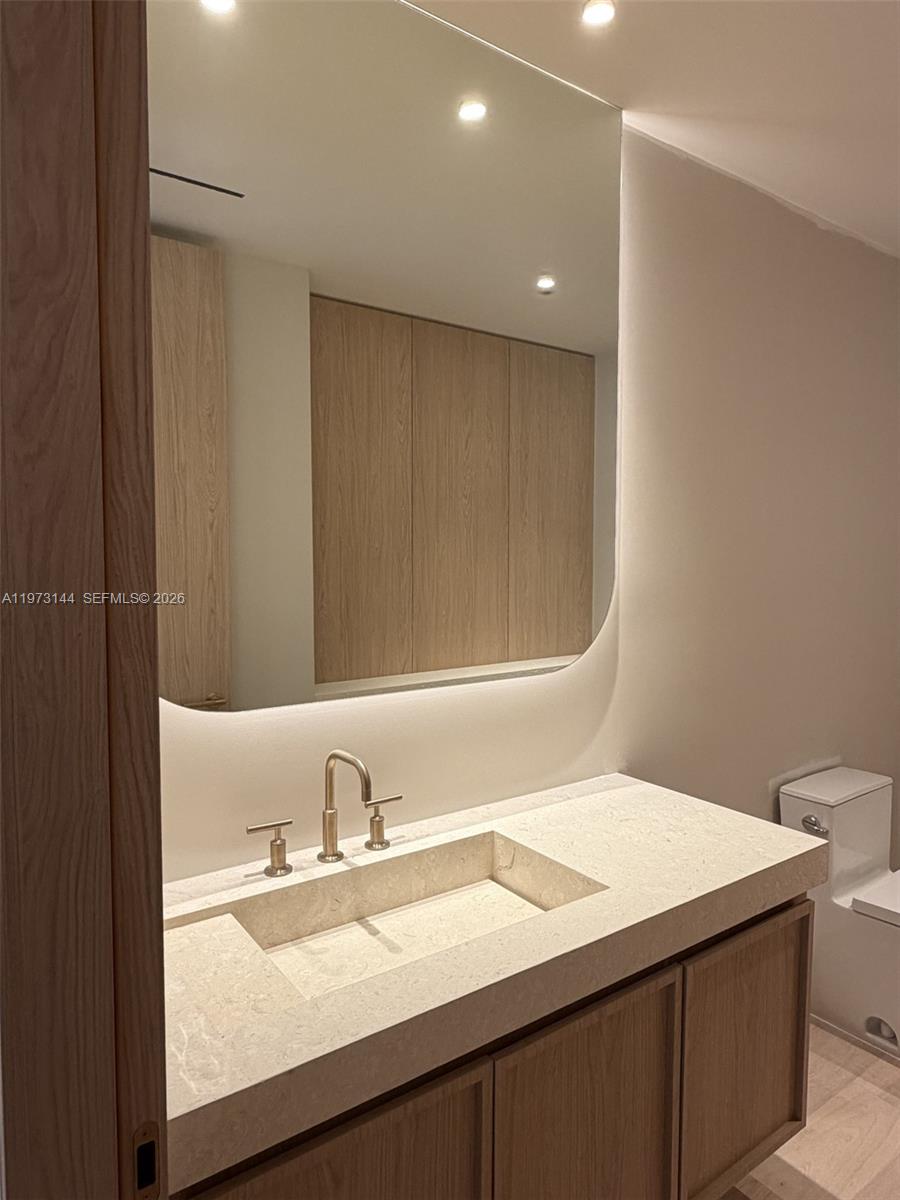 72 W Shore Dr W Miami, FL 33133