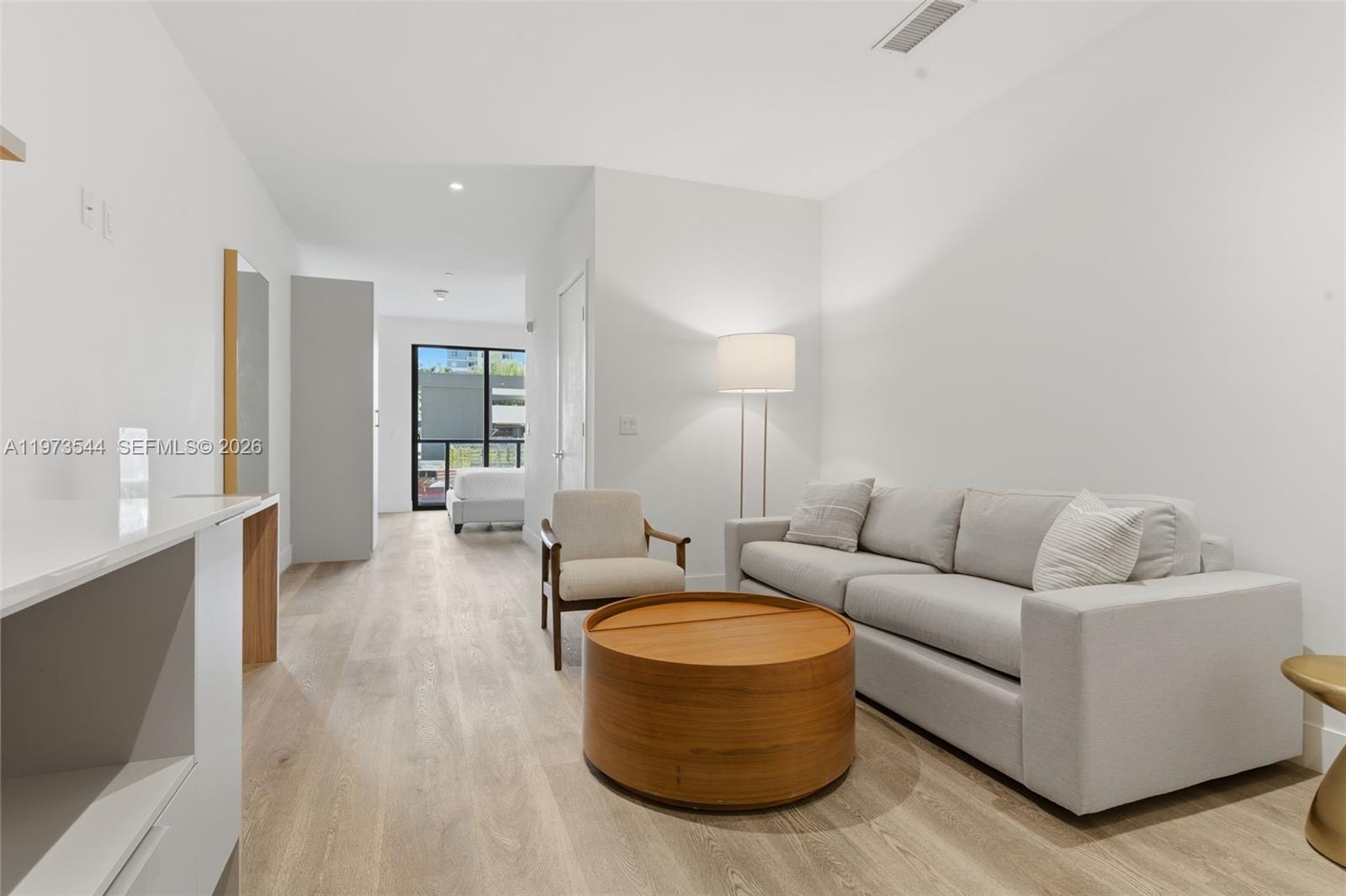 229 SW 9th St #407 Miami, FL 33130