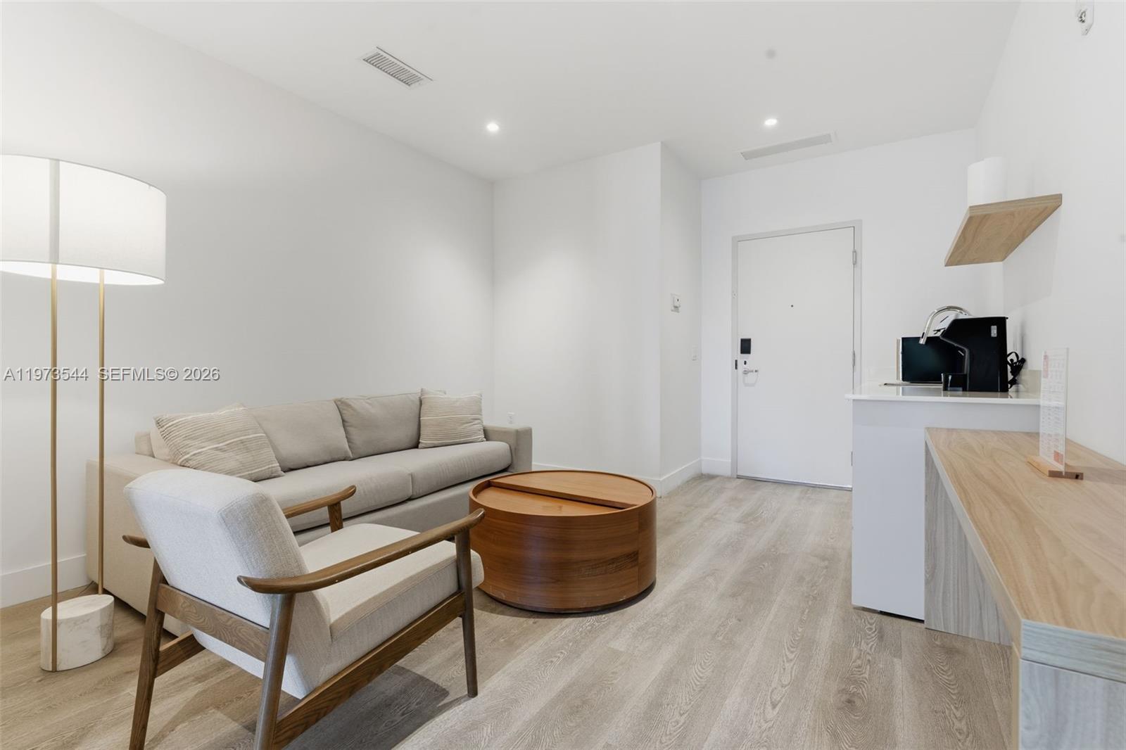 229 SW 9th St #407 Miami, FL 33130