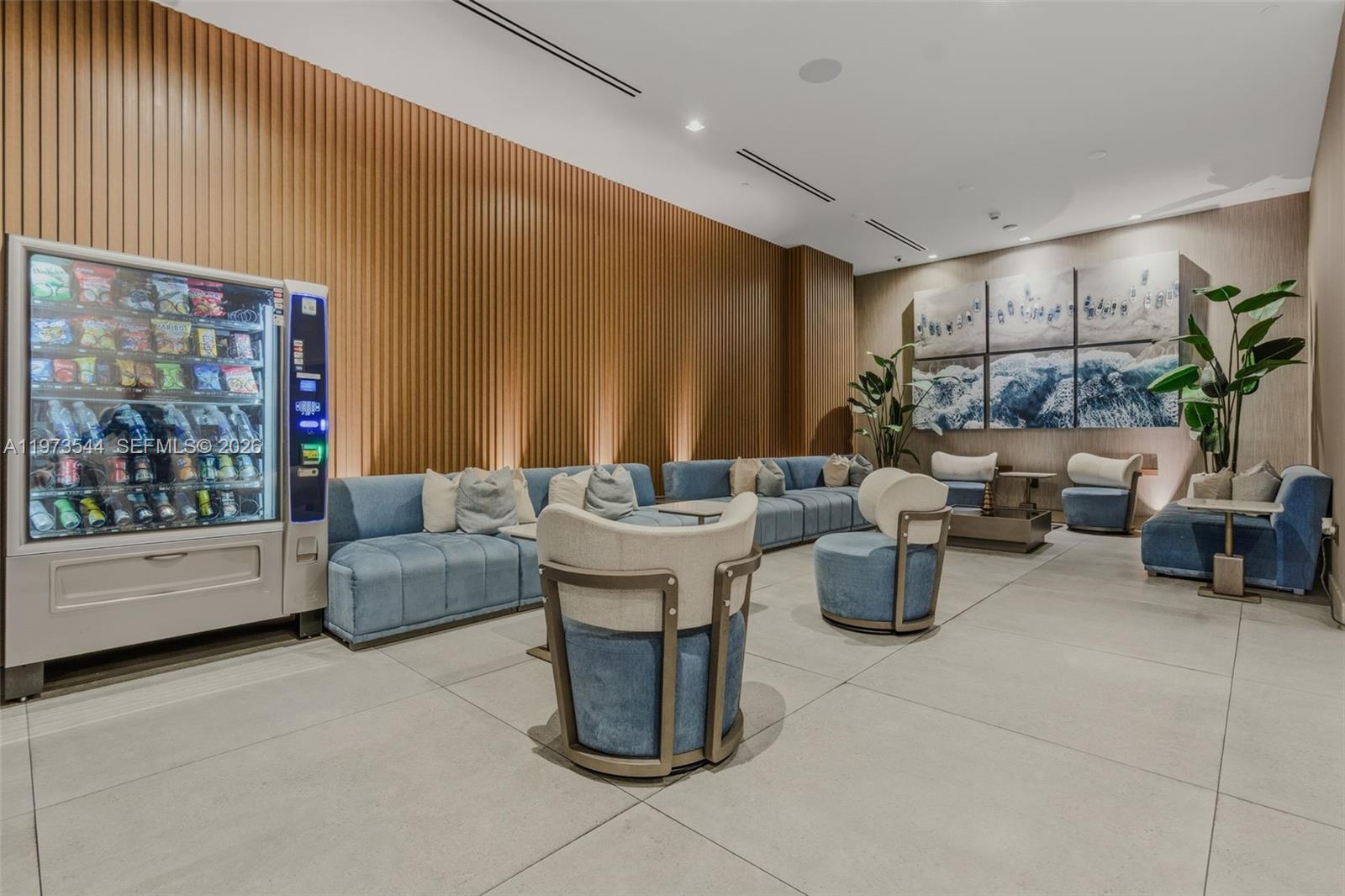 229 SW 9th St #407 Miami, FL 33130