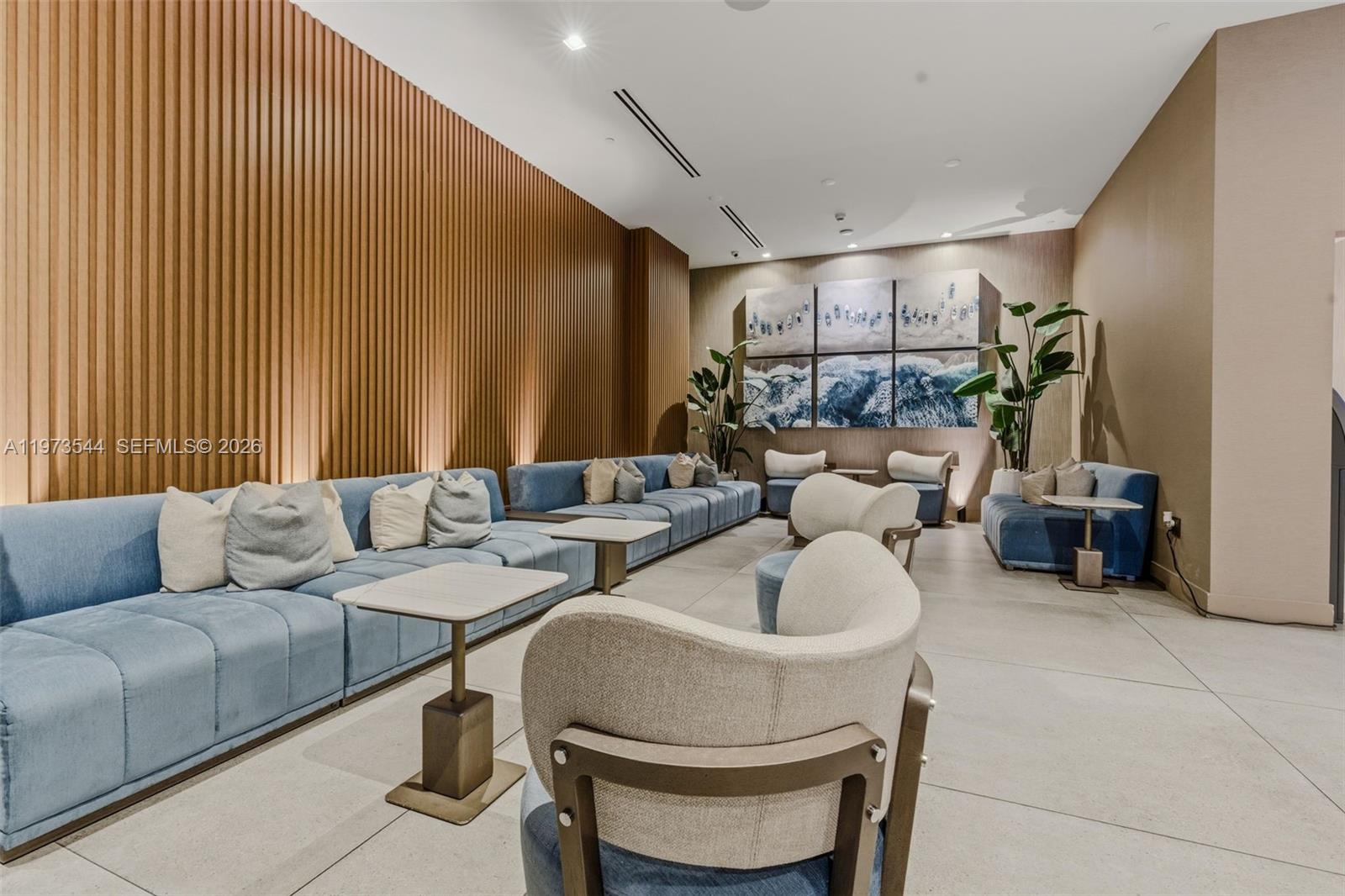 229 SW 9th St #407 Miami, FL 33130