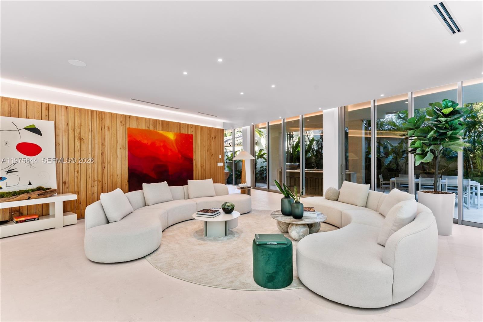 1616 Onaway Dr Miami, FL 33133