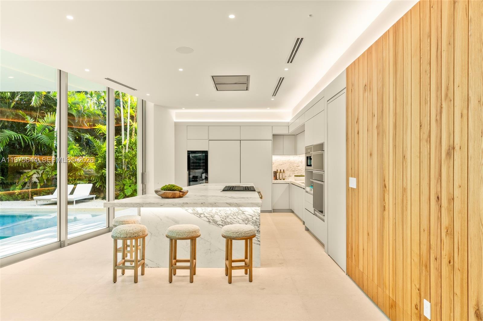 1616 Onaway Dr Miami, FL 33133