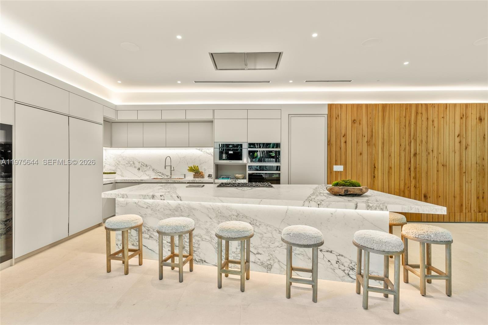 1616 Onaway Dr Miami, FL 33133