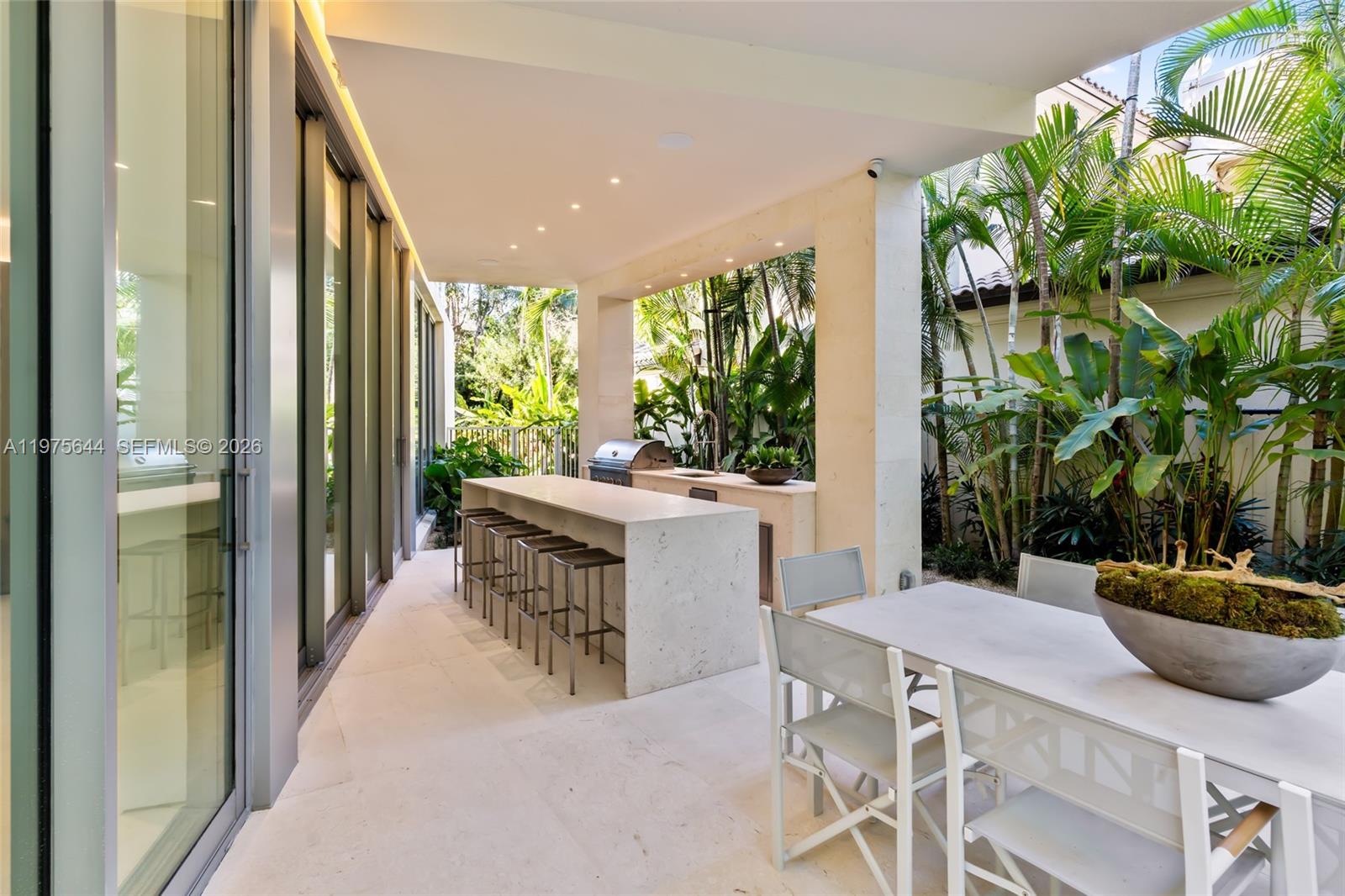 1616 Onaway Dr Miami, FL 33133