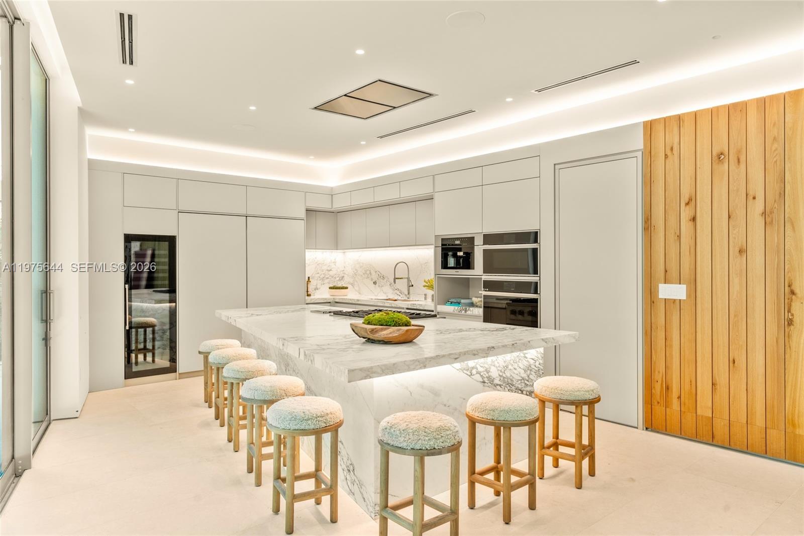 1616 Onaway Dr Miami, FL 33133