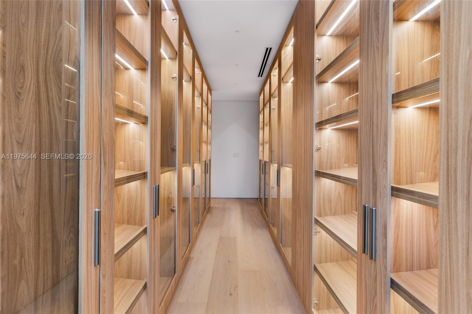 1616 Onaway Dr Miami, FL 33133