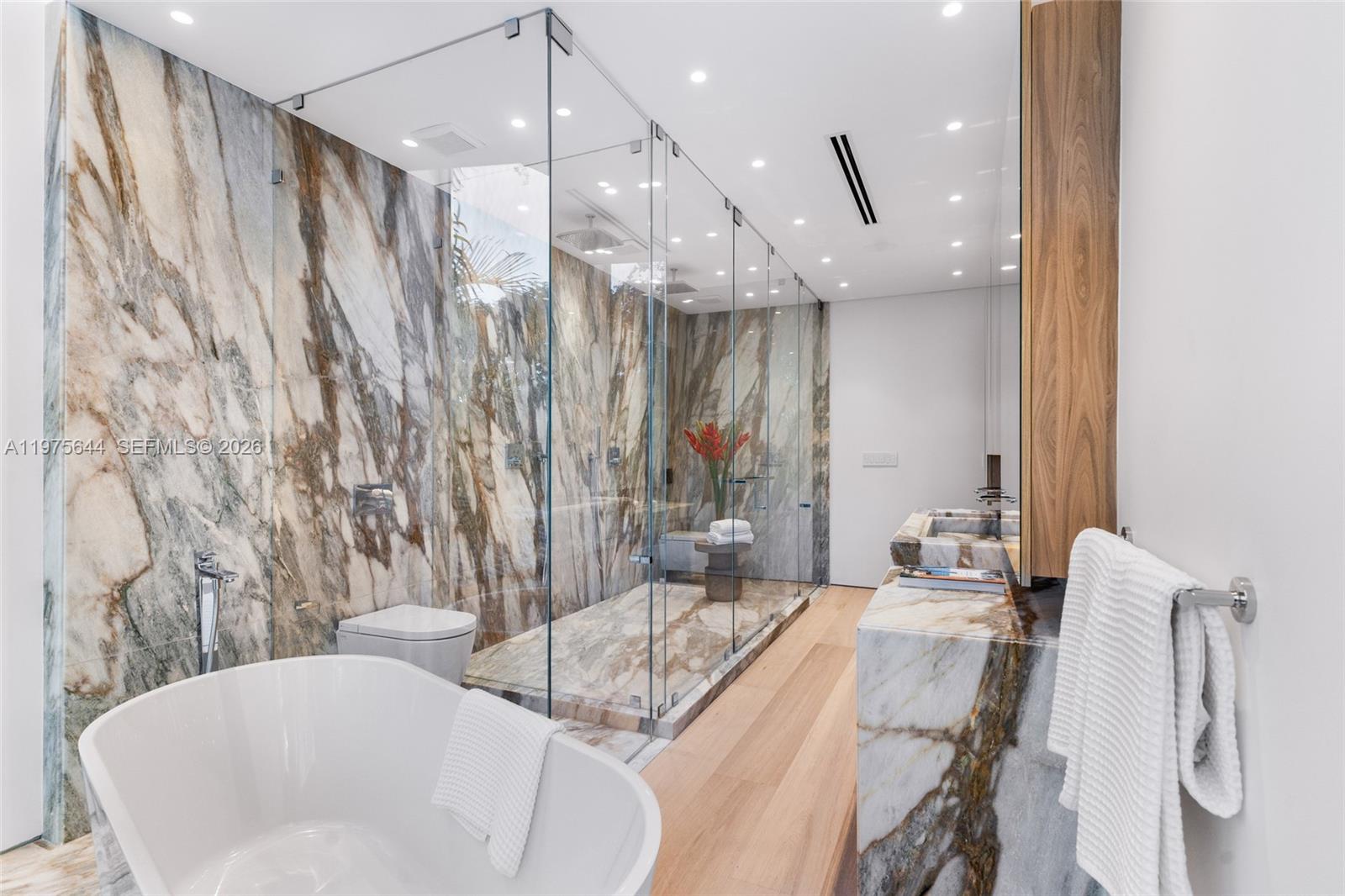 1616 Onaway Dr Miami, FL 33133