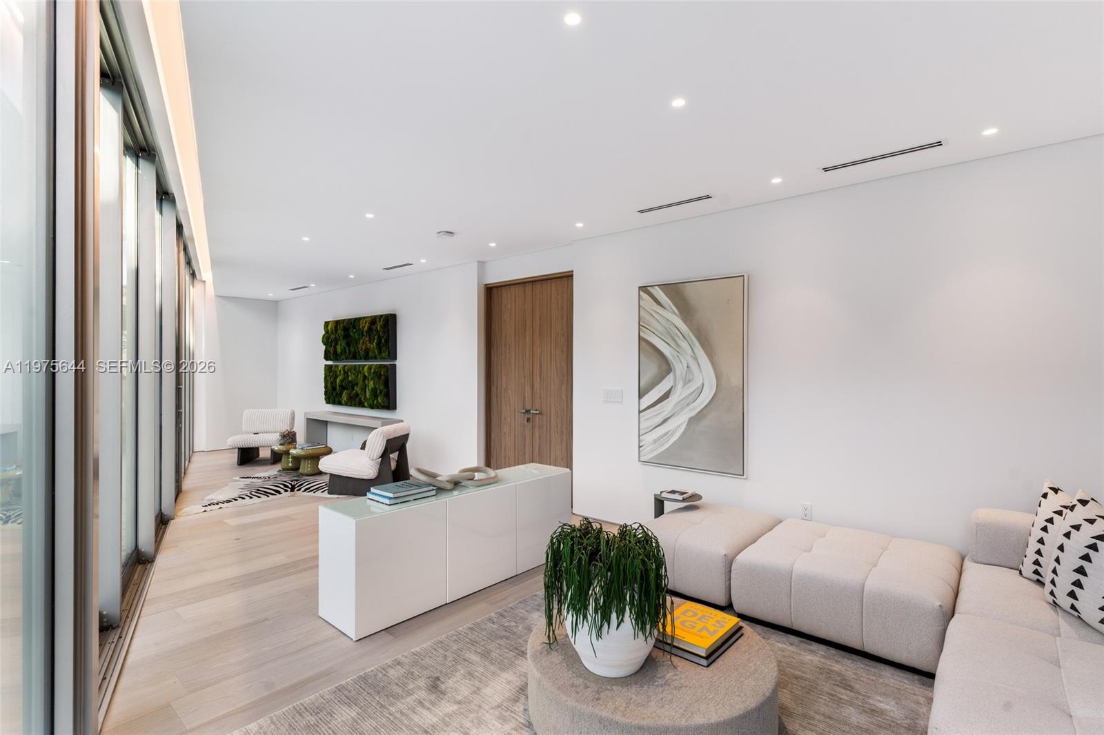 1616 Onaway Dr Miami, FL 33133