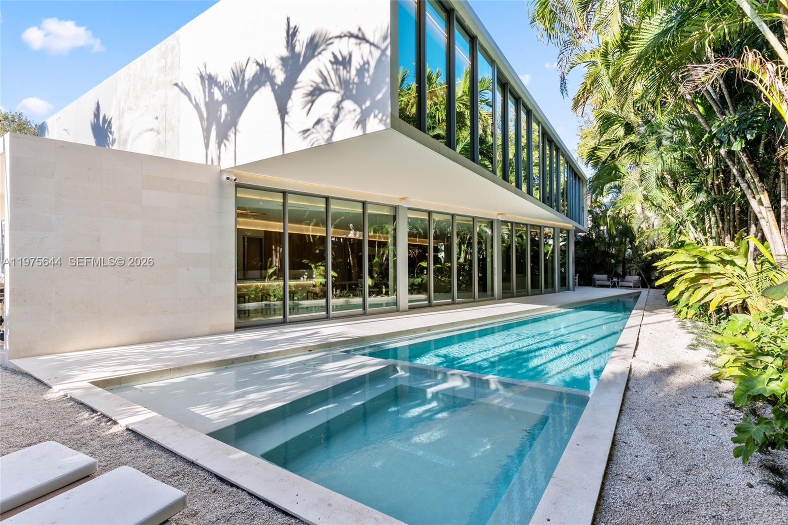 1616 Onaway Dr Miami, FL 33133