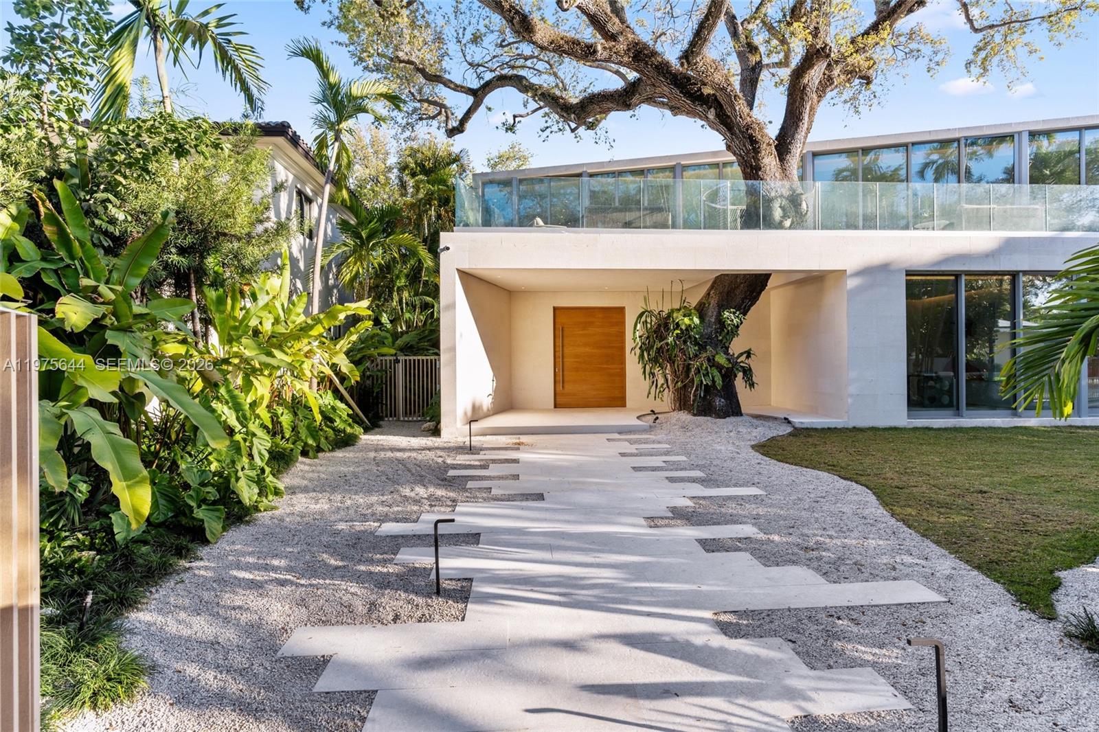 1616 Onaway Dr Miami, FL 33133