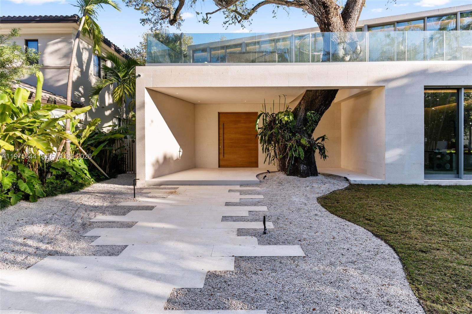 1616 Onaway Dr Miami, FL 33133