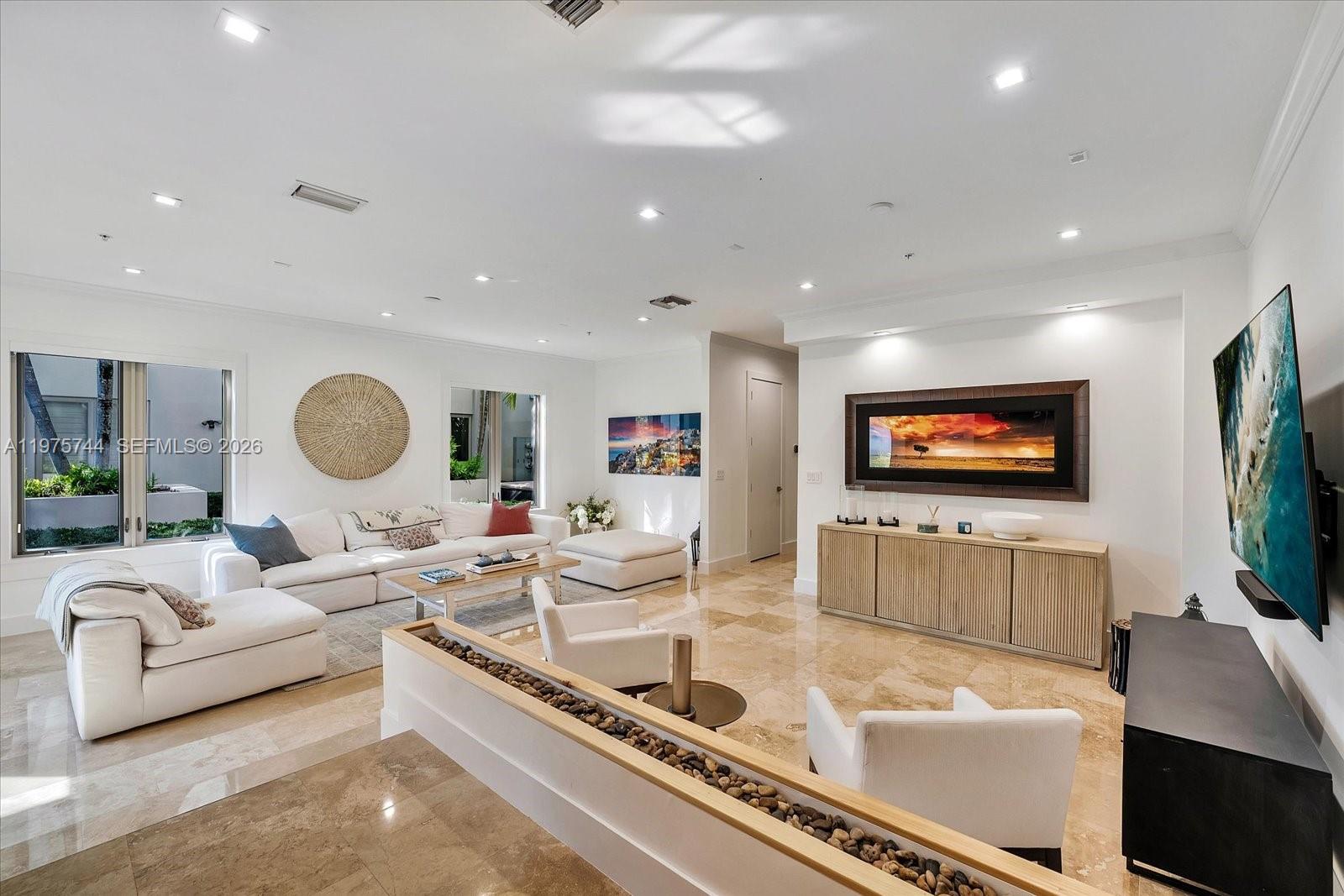 7440 SW 56th Ct Miami, FL 33143