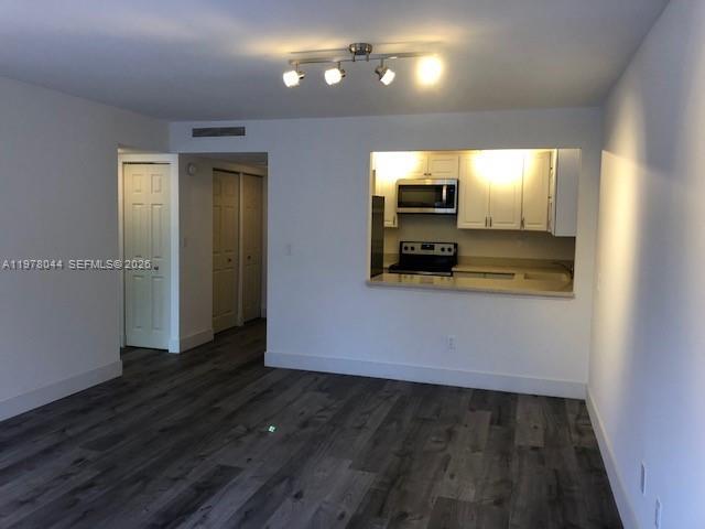 9301 SW 92nd Ave #207C