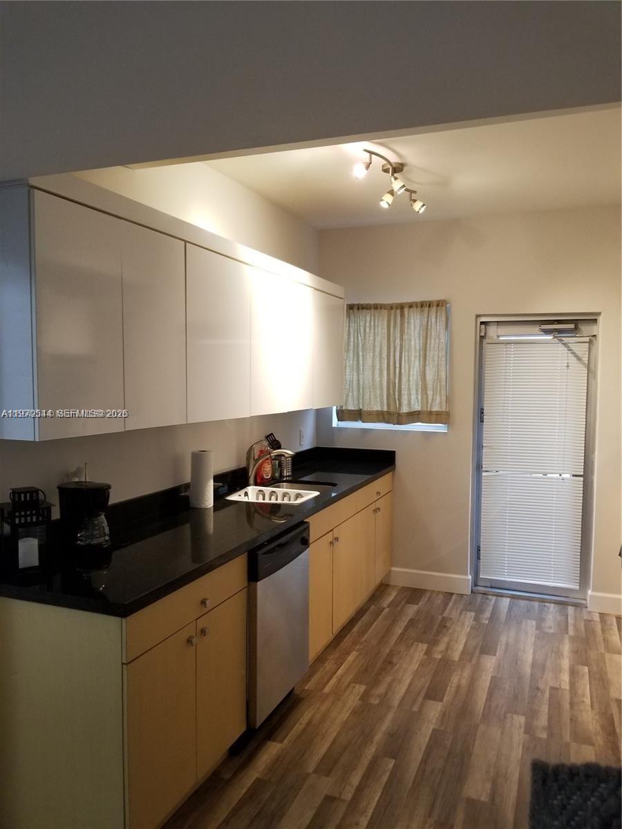 1045 Meridian Ave #5 Miami Beach, FL 33139