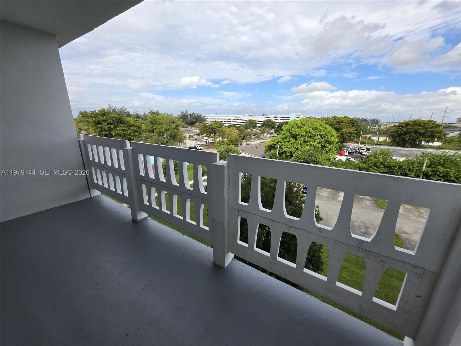 15600 NW 7th Ave #511 Miami, FL 33169