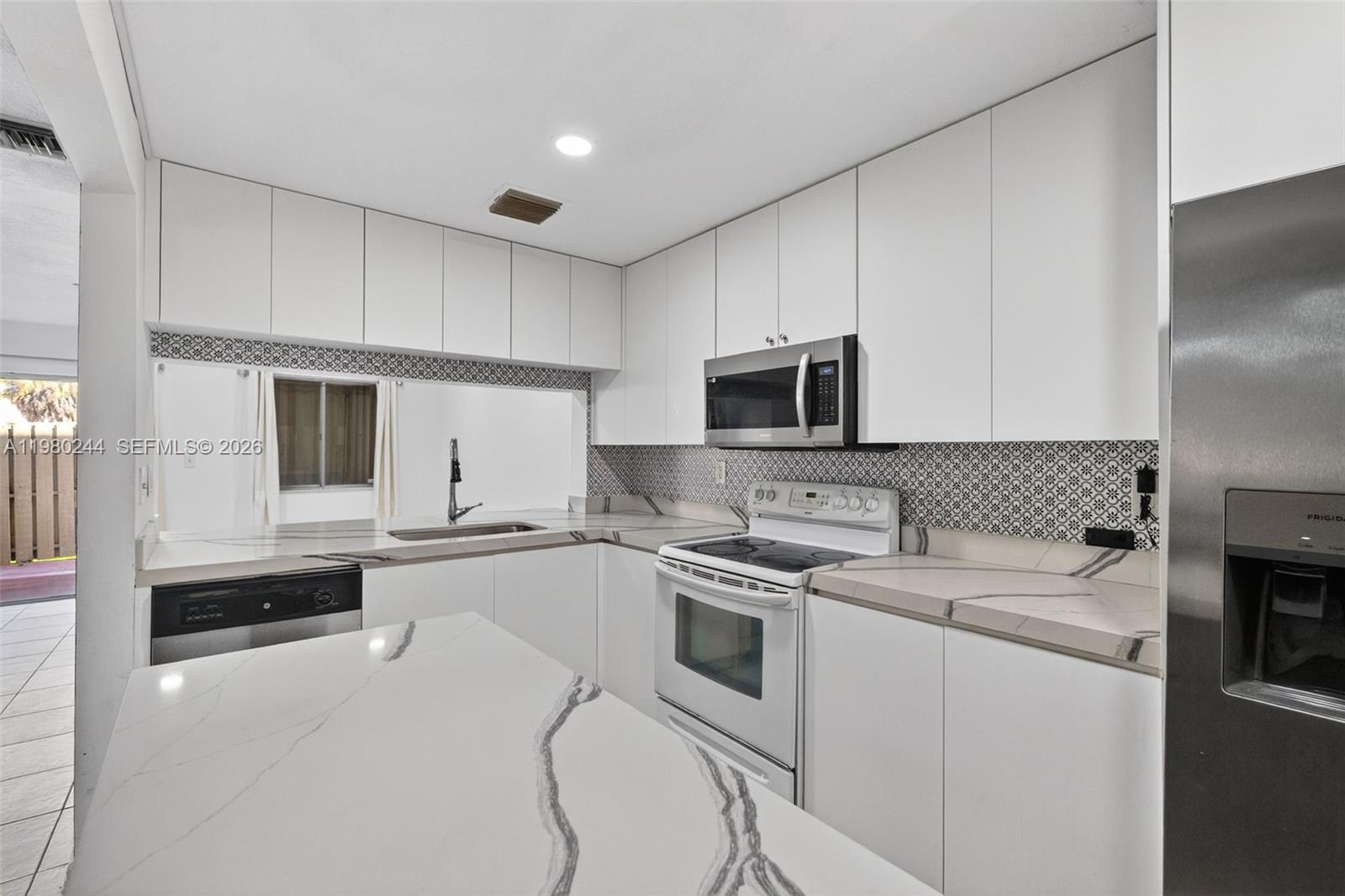 5843 Woodlands Blvd Tamarac, FL 33319