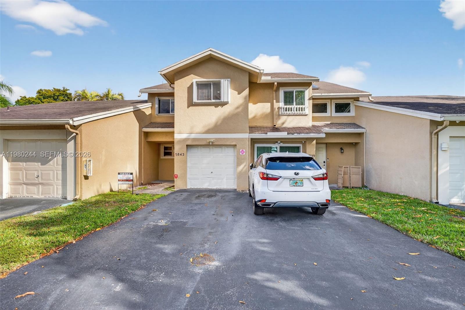 5843 Woodlands Blvd Tamarac, FL 33319