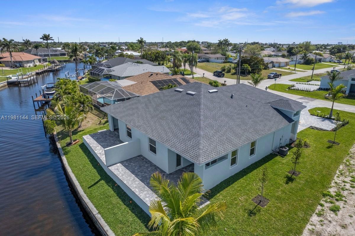 1105 SE 38th St Cape Coral, FL 33904