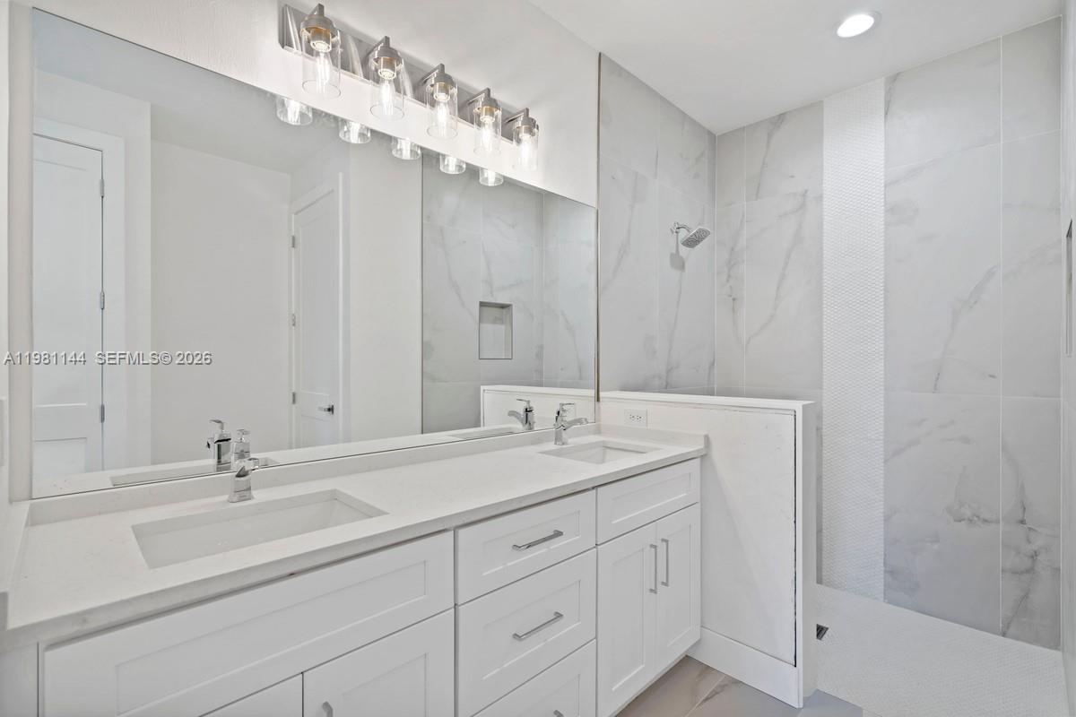 1105 SE 38th St Cape Coral, FL 33904