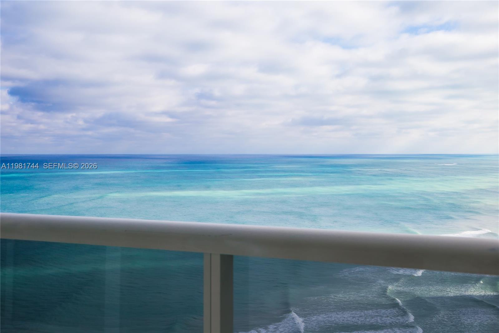 image Beach Club 218