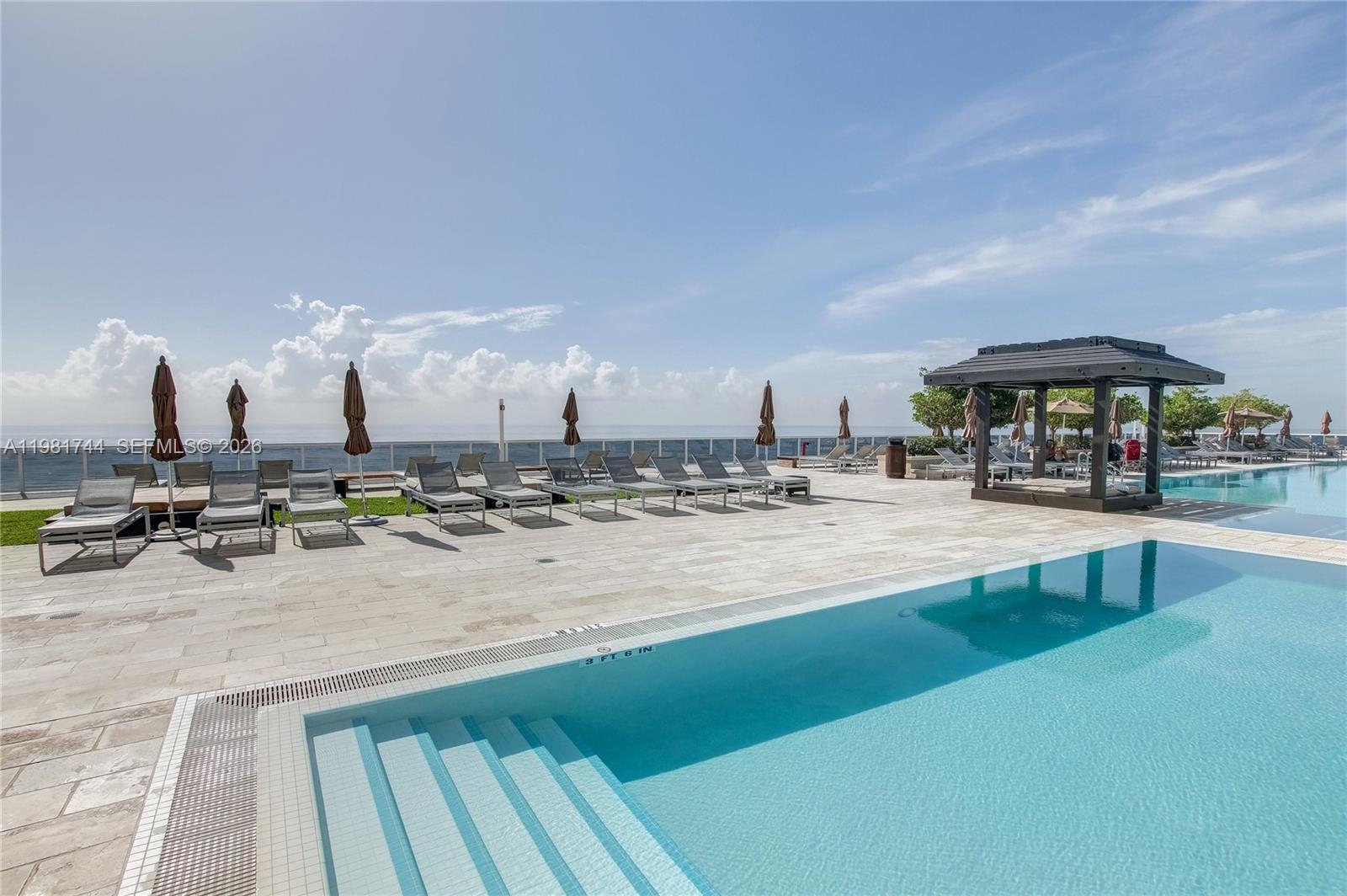 image Beach Club 236