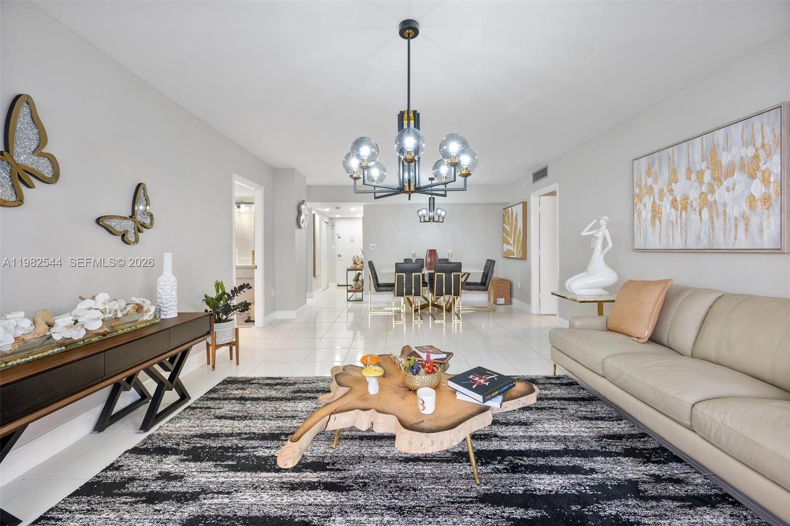 3731 N Country Clb Dr #521 Aventura, FL 33180