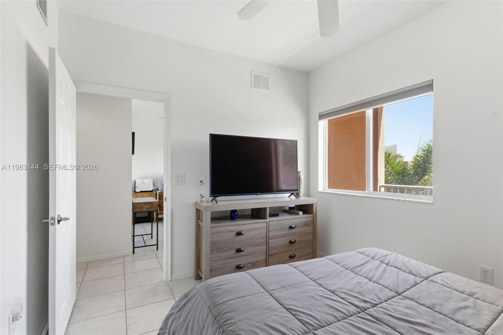 7765 Yardley Dr #313 Tamarac, FL 33321