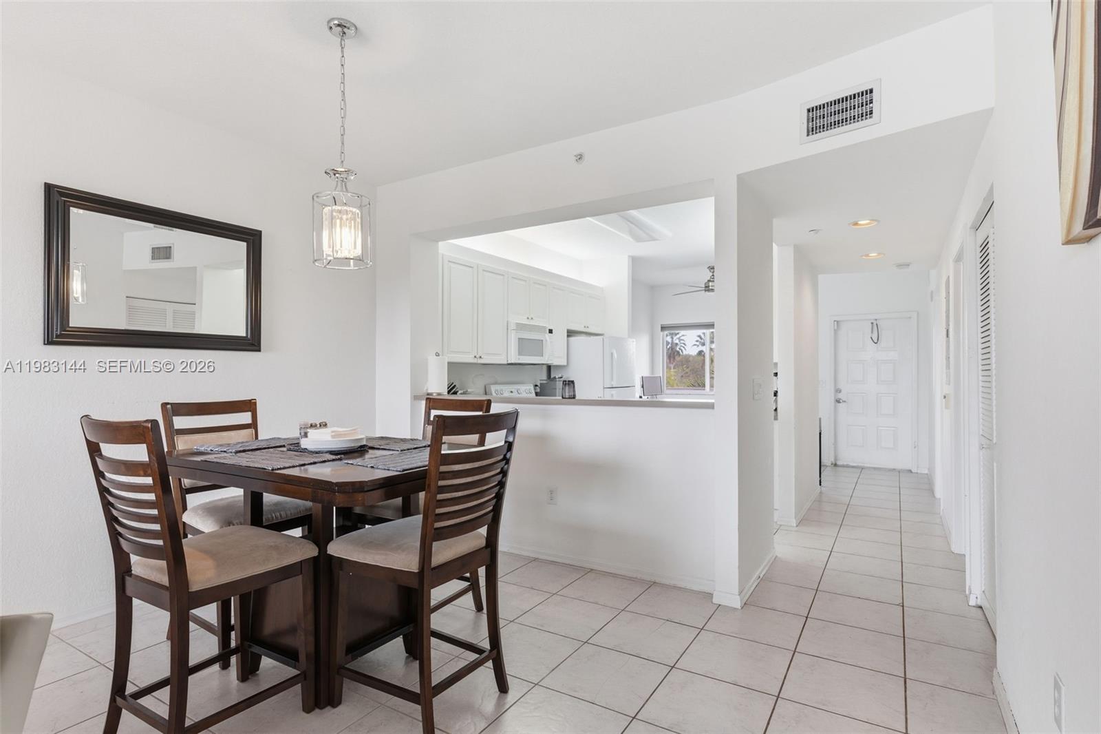 7765 Yardley Dr #313 Tamarac, FL 33321