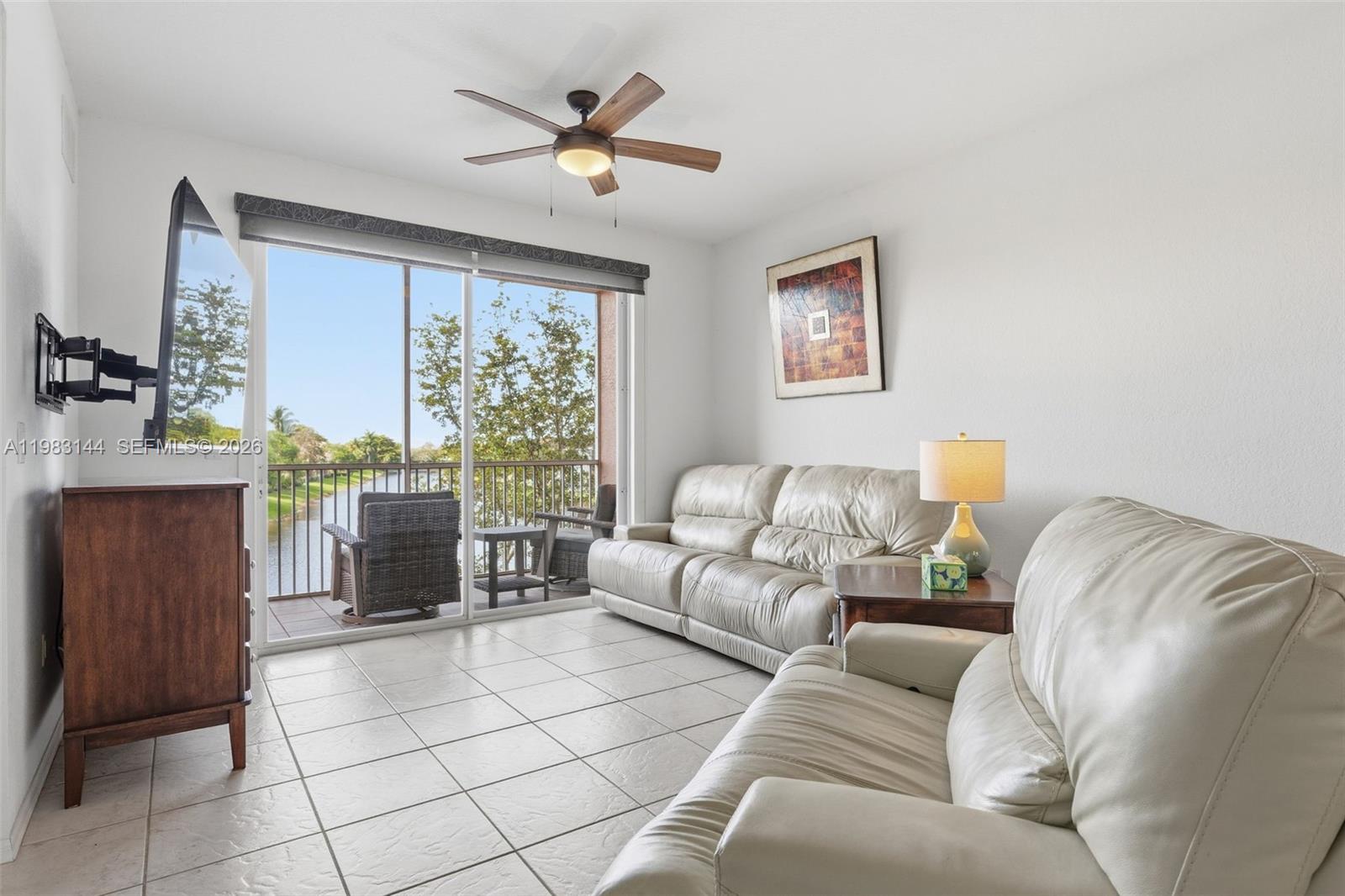 7765 Yardley Dr #313 Tamarac, FL 33321