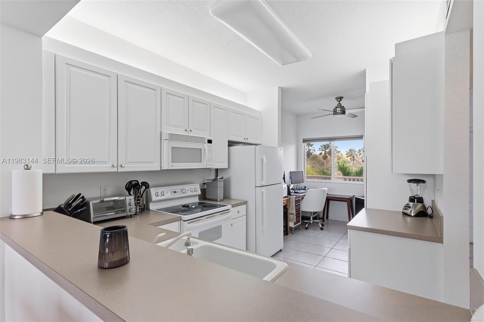 7765 Yardley Dr #313 Tamarac, FL 33321