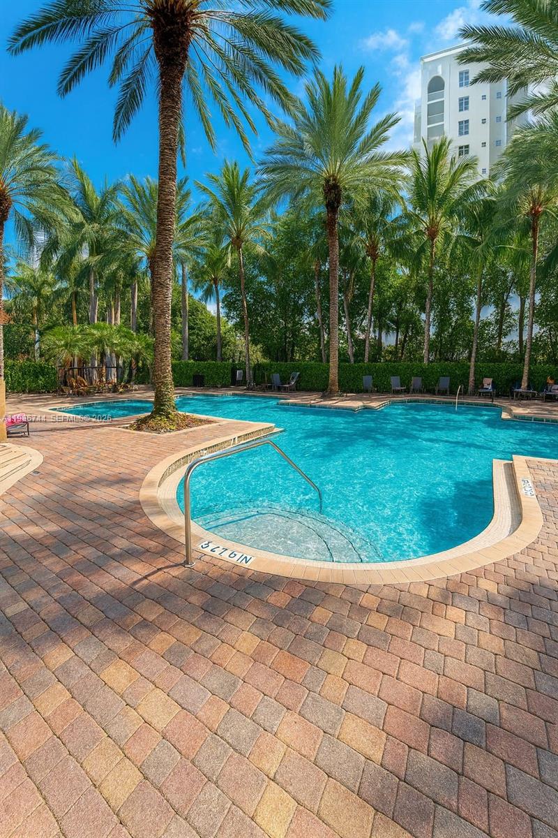 image Porto Bellagio Condo16