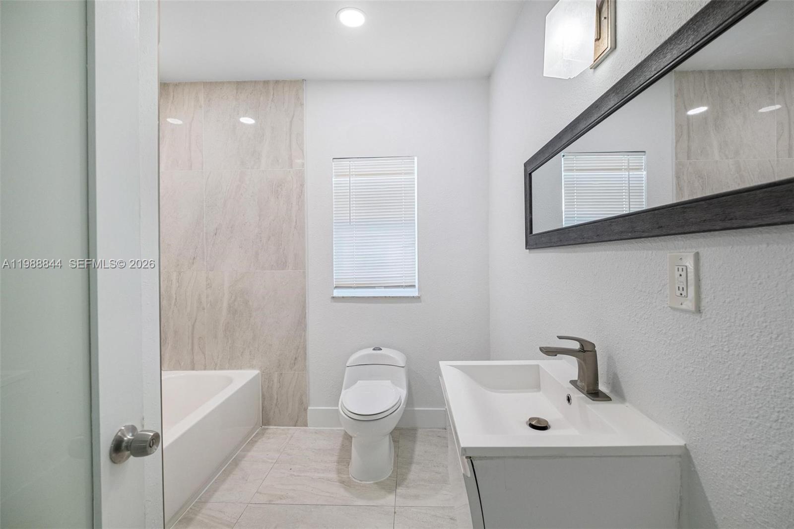 529 NW 42nd St Miami, FL 33127