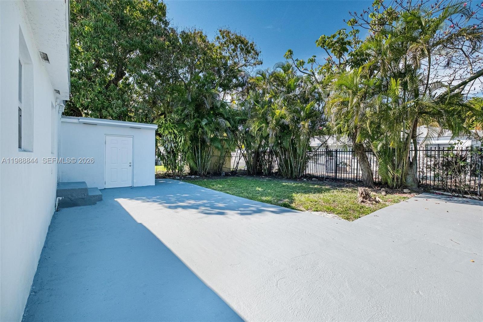 529 NW 42nd St Miami, FL 33127