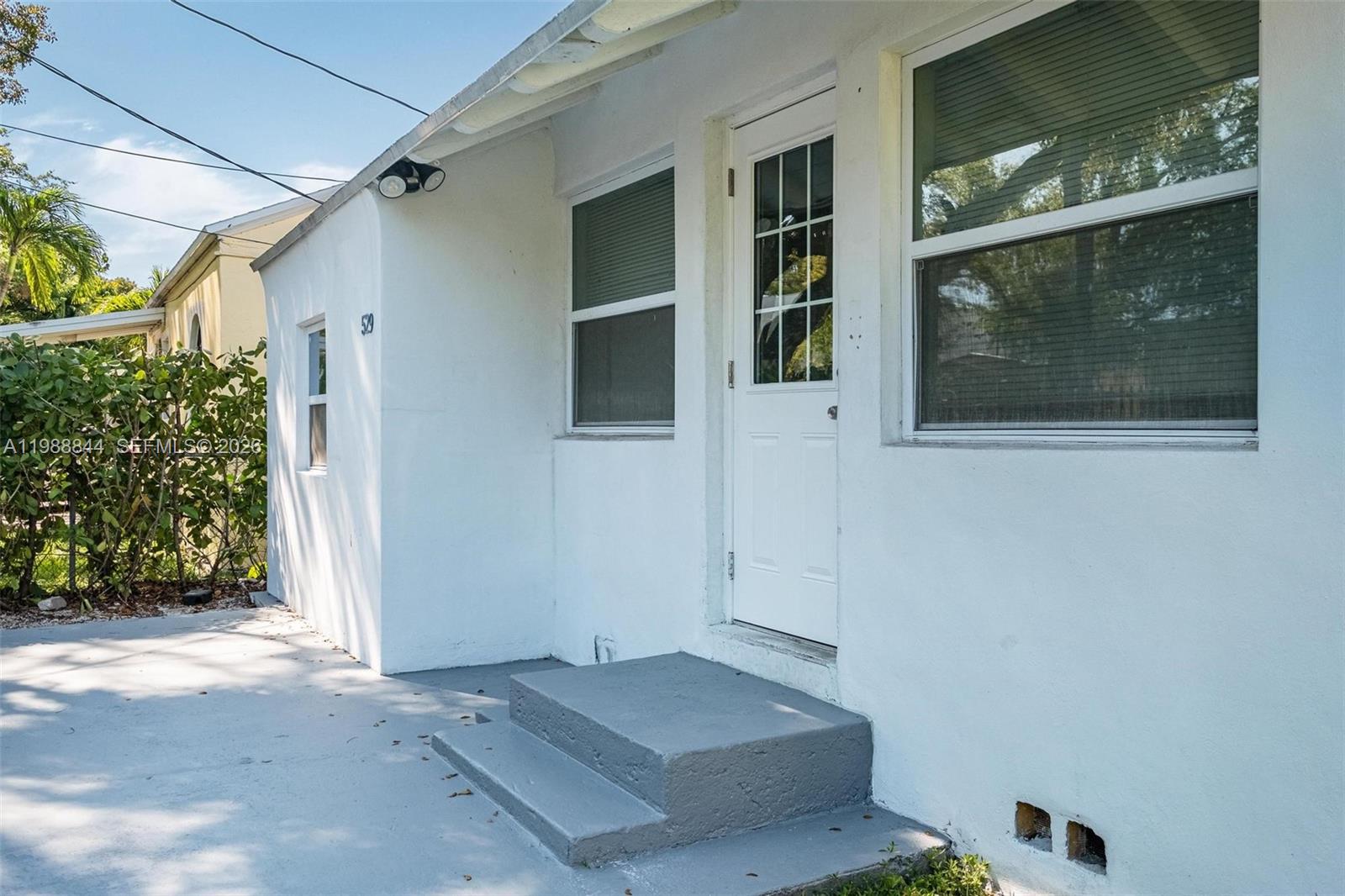 529 NW 42nd St Miami, FL 33127