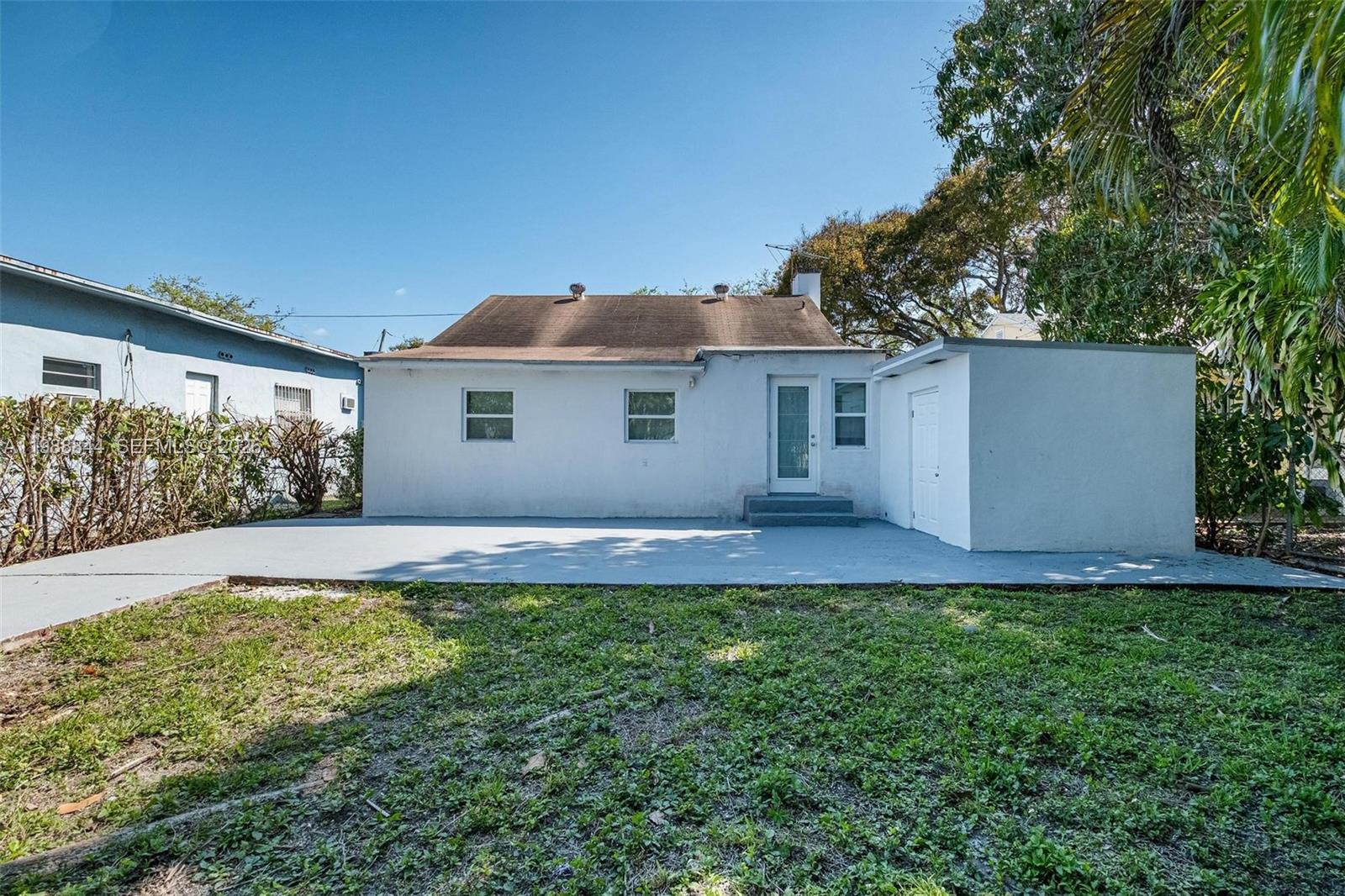 529 NW 42nd St Miami, FL 33127