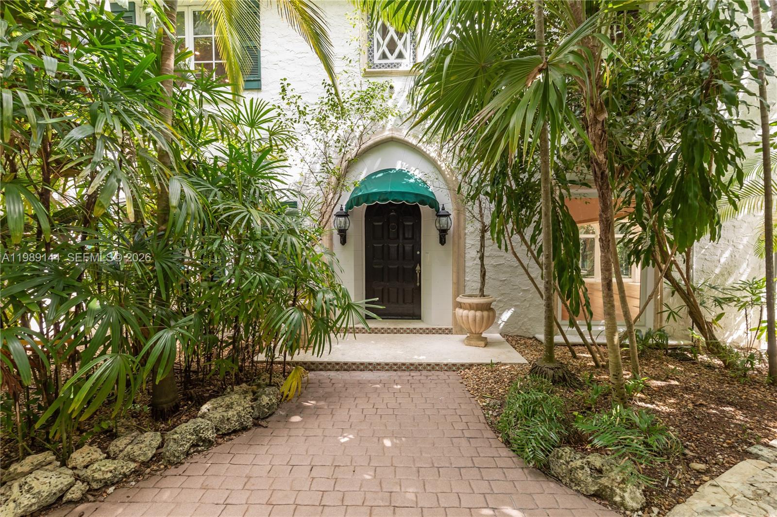 3685 Royal Palm Ave Miami, FL 33133